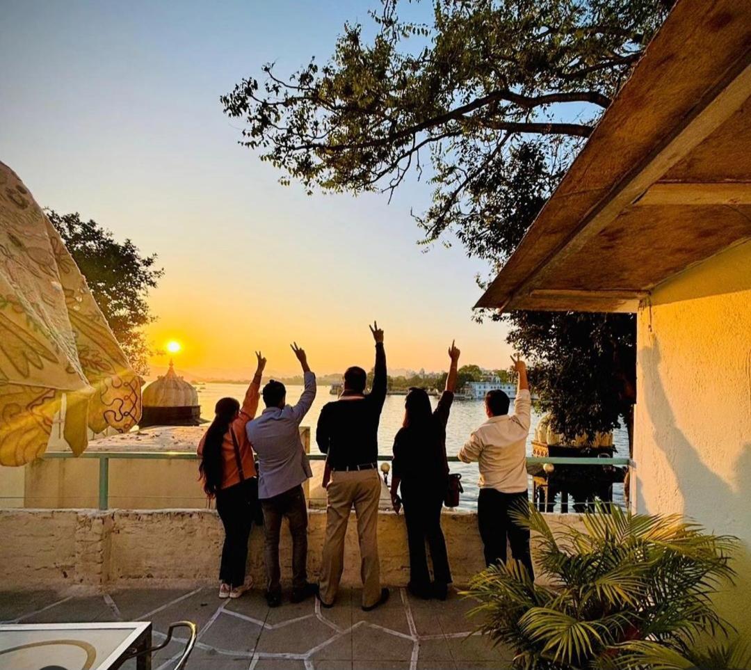 Paddy'S Loft The Lake View Hostel Udaipur Exterior photo